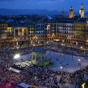 Gasthof Iraipe Pamplona Auto Check-in, Aizoáin